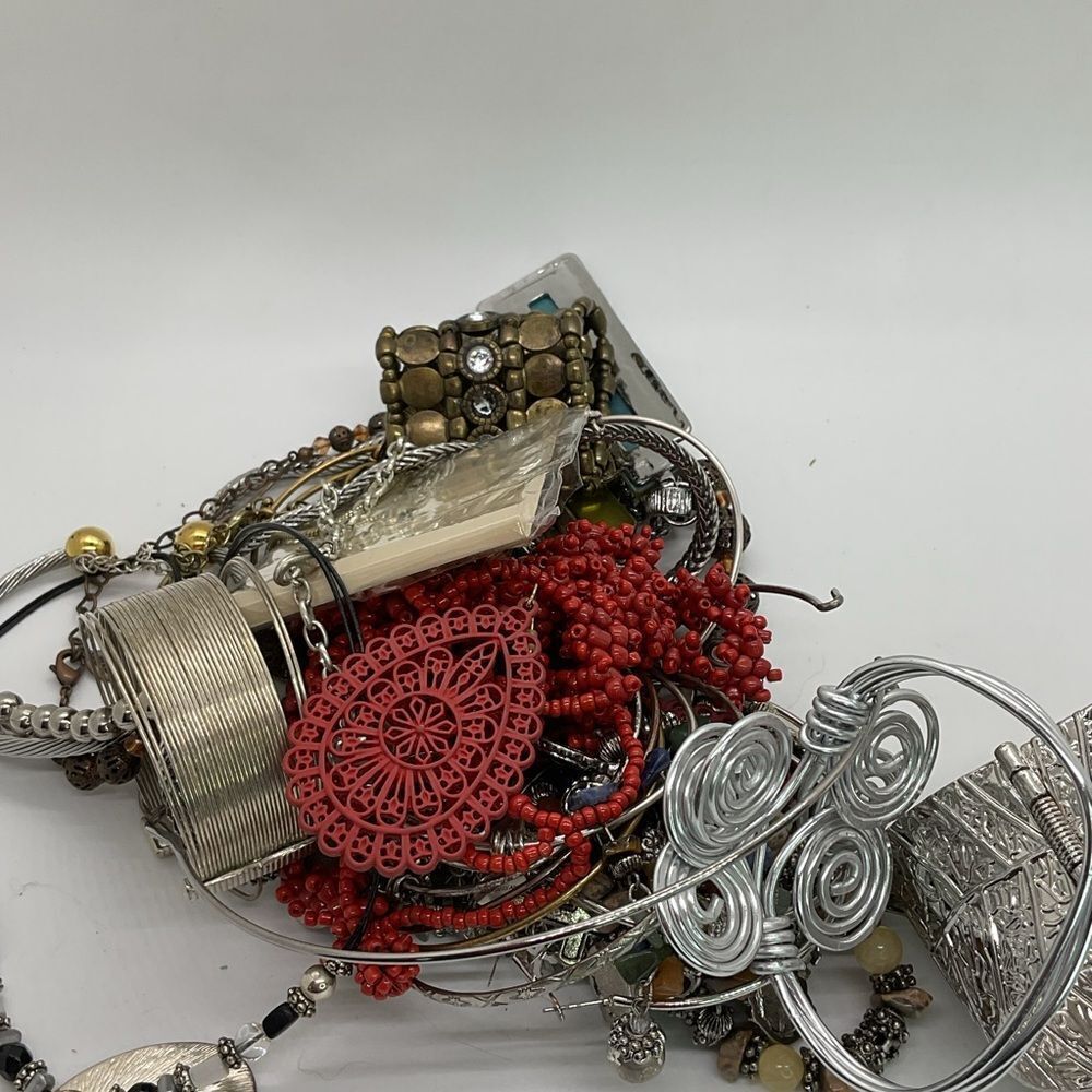 1 lb 11 oz. Jewelry Grab Bag
